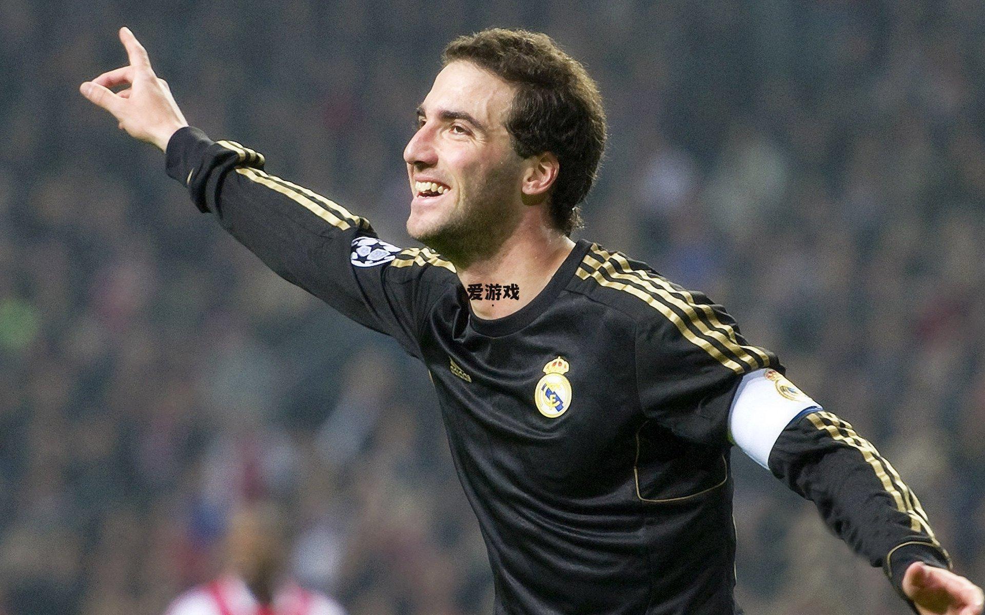 多纳鲁马笑谈挚友托纳利，手机存满黑历史，场上对决绝不轻松